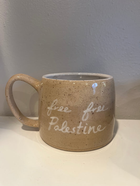 XL free free Palestine mug